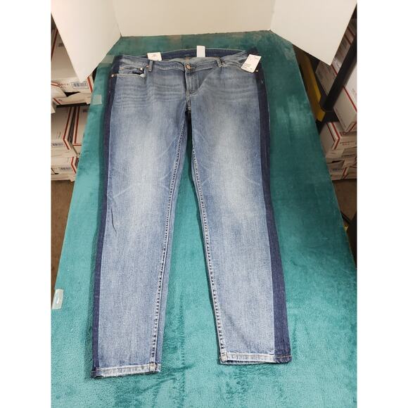 H&M Jeans Size 24 Womens Blue Stretch Pants Denim Mid Rise Ladies Skinny NWT - Picture 1 of 15